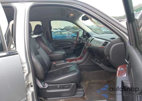 2011 Cadillac Escalade Standard from USA, damaged, VIN 1GYS3AEF9BR268475